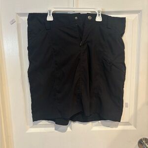 Duluth Trading Co Women's Black Cargo Skirt